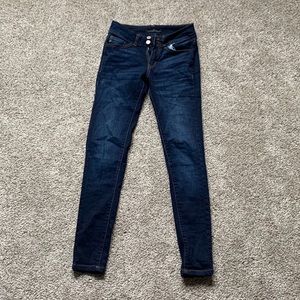 Kancan jeans size 26. Basically brand new